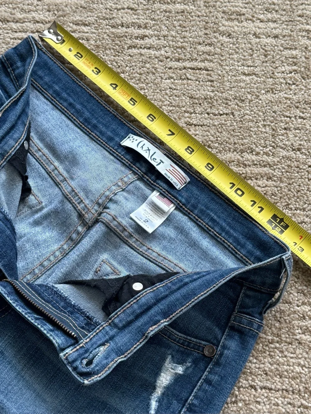 Chalet Straight leg Distressed Jeans Sz 2 Blue USA Indie Sleeze 90’s alternative